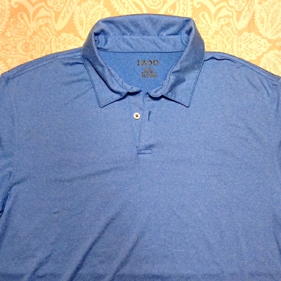 Men's IZOD Collared Shirt - Picture 2 of 3